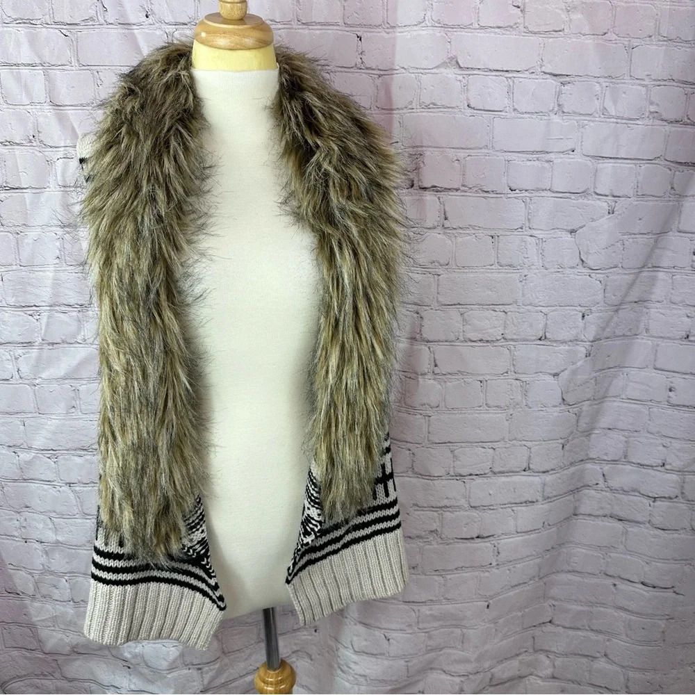 BB Dakota faux fur sweater vest cardigan sz small wool blend tribal striped